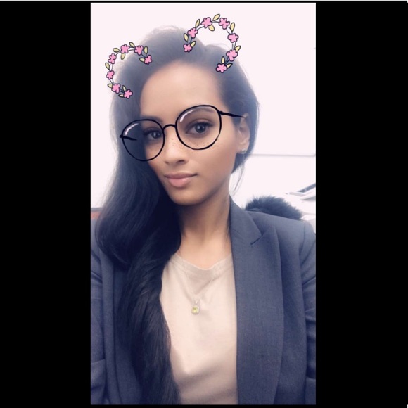 Meet your Posher, Avalon - Picture 2 of 3